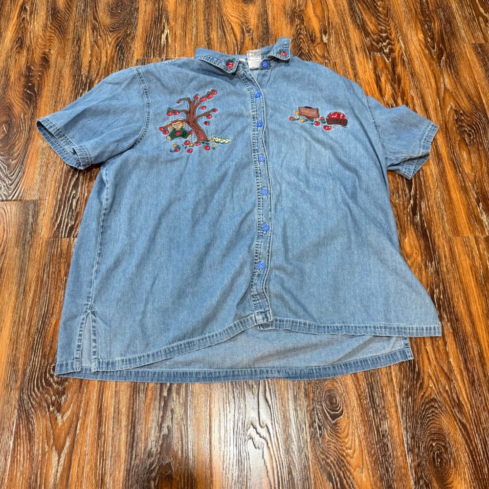 VTG Denim 22W/24W Shirt Women Blue Embroidered Apple Orchard Bear Button Up Top